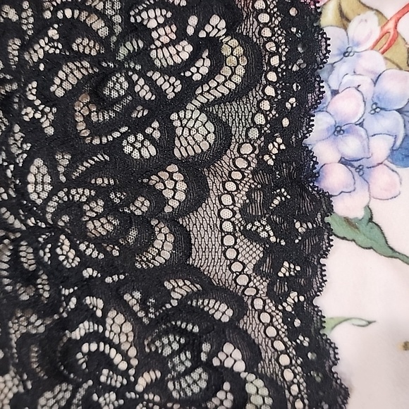 TORRID - Bundle of 3 Beautiful and Elegant Black Lace Bralettes. - Picture 7 of 12